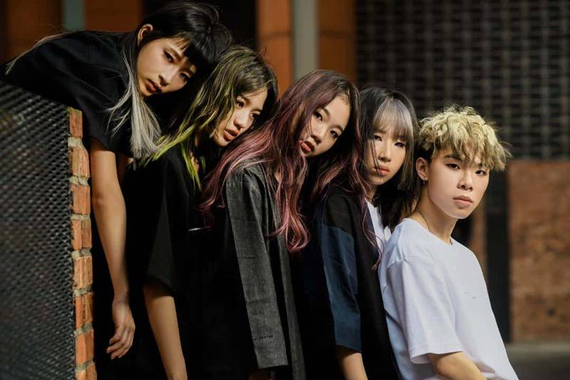 Contemporary styling masterpiece